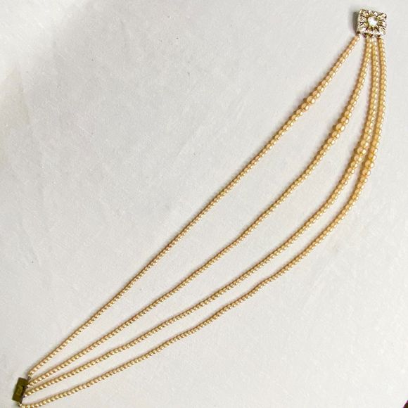 Layered Graduated Necklace Pearlesque Beads With Clear Rhinestones Clasp - Picture 5 of 13